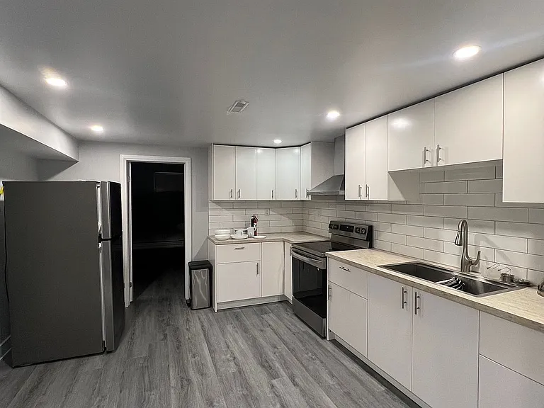 1040 Runningbrook Dr #BASEMENT — Photo 13