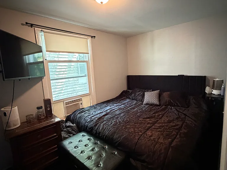 5 Pleasant Ave #UPPER — Photo 6