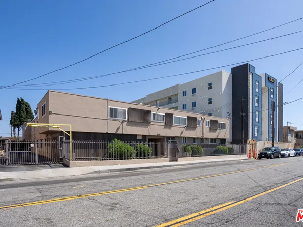 10130 S Inglewood Ave, Inglewood, CA 90304