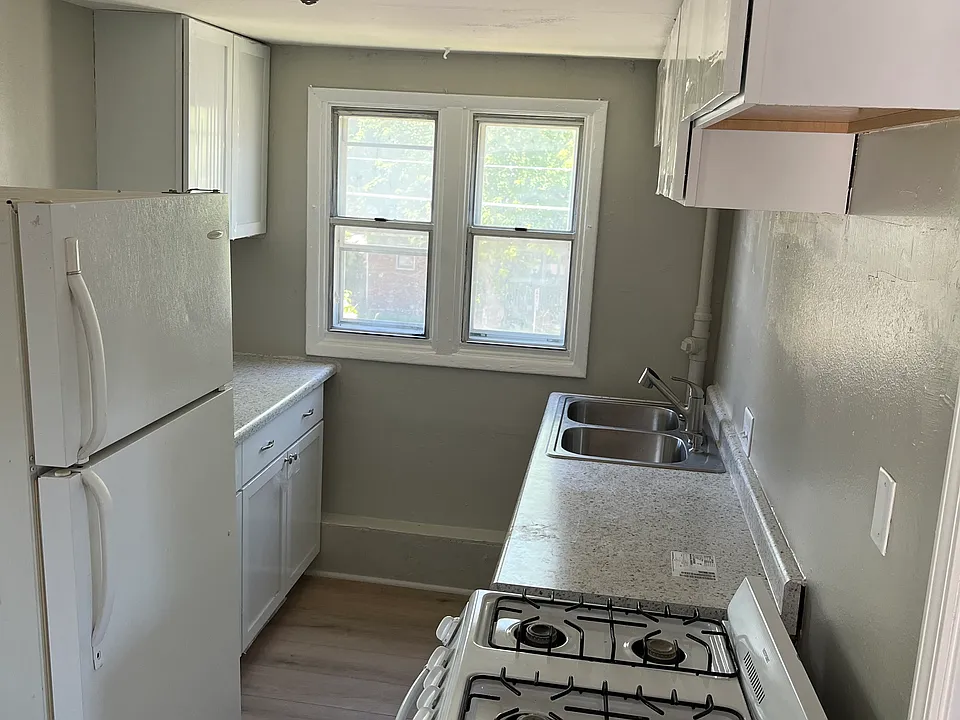 900 Morton Ave #DES
