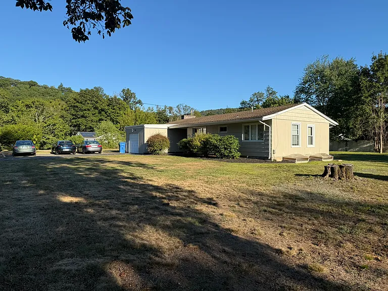 310 River Rd — Photo 23