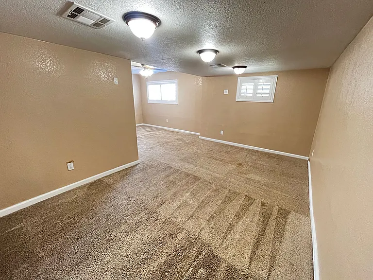 1270 W Brighton Ave — Photo 12