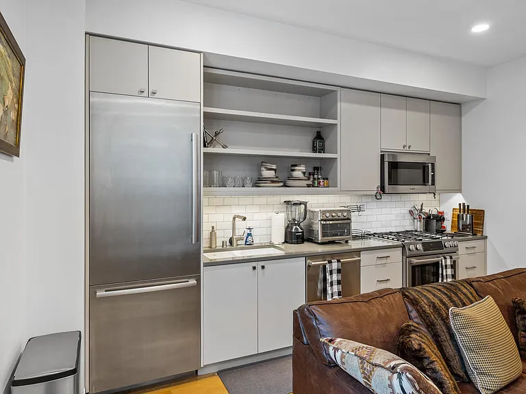 5 W Mendenhall St #309 — Photo 16