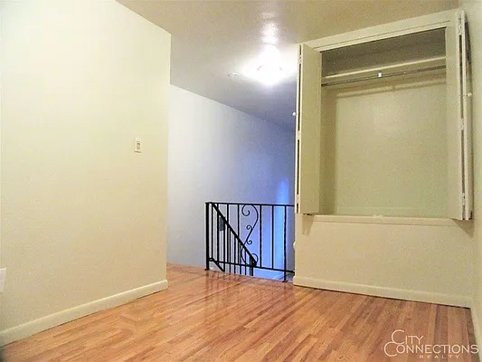 Rented by City Connections Realty | media 16