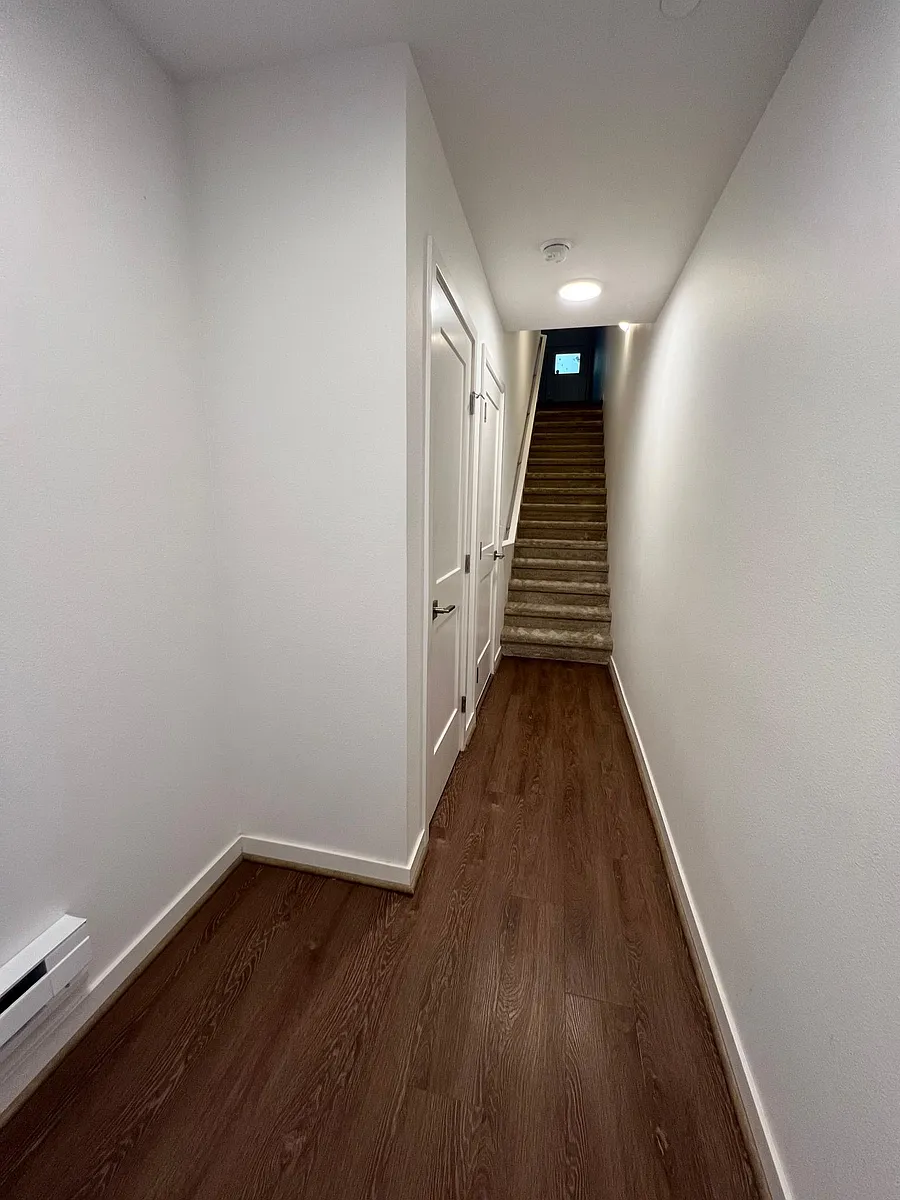 Entryway - 1438 159th Pl NE