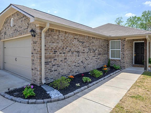 4th image of 2107 Kilpatrick Ln NW