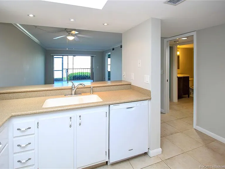 4540 NE Sandpebble Trce #104 — Photo 15