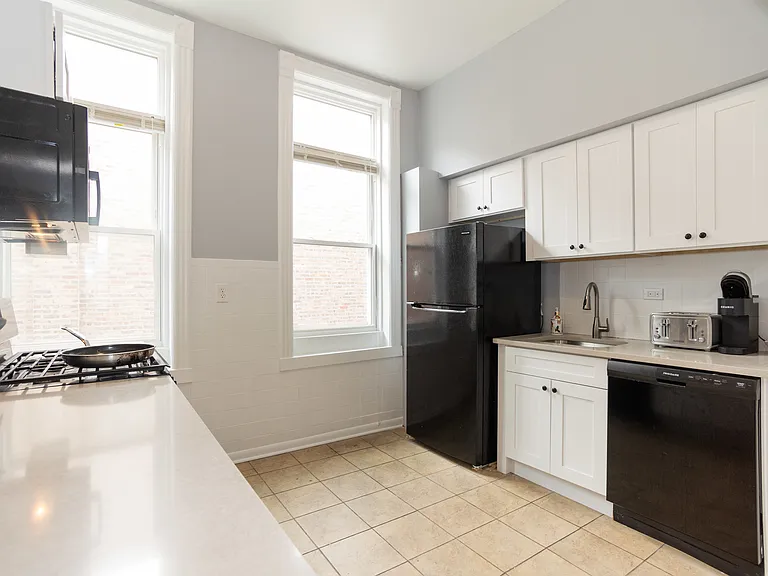 1044 W Belmont Ave #2 — Photo 11