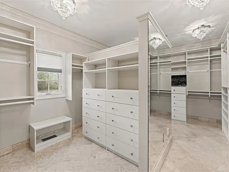 9020 Whisperinghill Dr — Photo 35