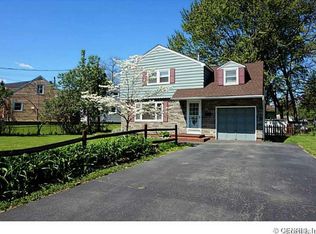 95 Red Oak Dr, Rochester, NY 14616