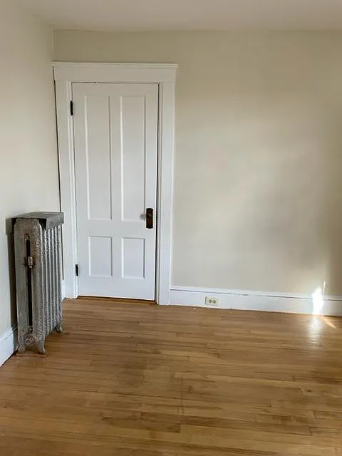3 bed, 1600 sqft, $2,500 — Photo 3