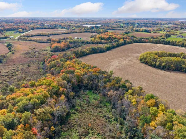 2265 Pioneer Trl, Hamel, MN 55340