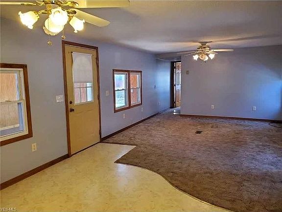 2nd image of 405 Palomino Ct