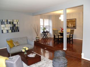 9016 Cherrytree Dr #B, Alexandria, VA 22309