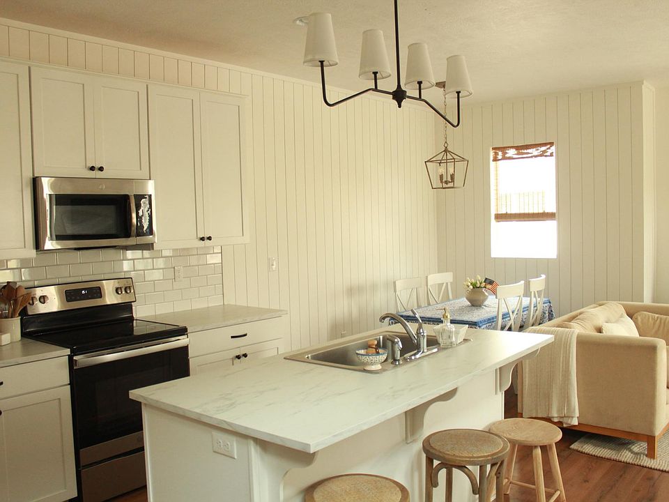 1st image of 15233 S Reins Way