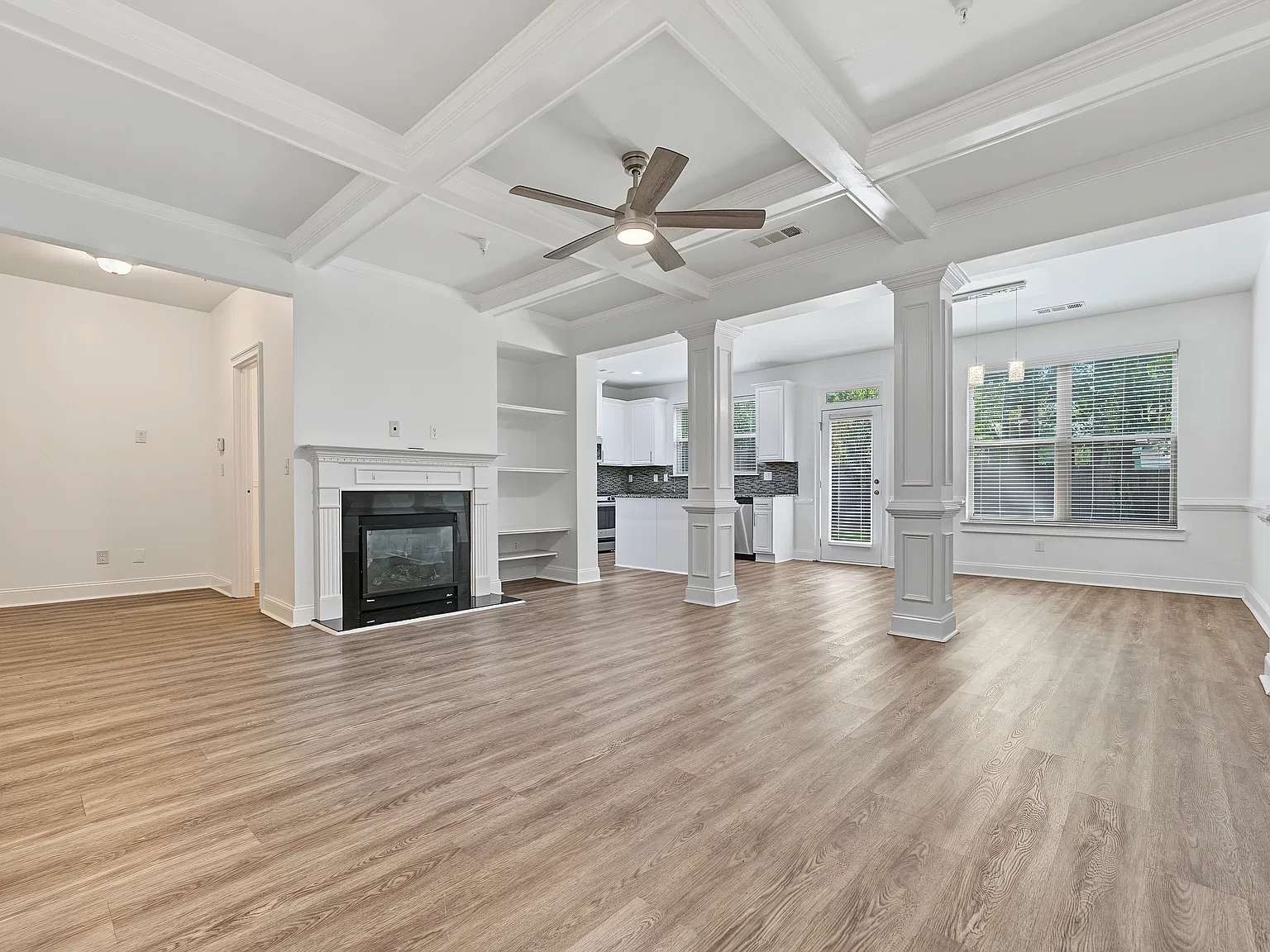 3 bed, 2095 sqft, $2,800 — Photo 2