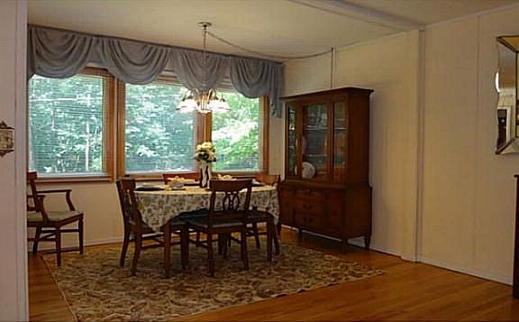 3rd image of 300 W Washington Ave