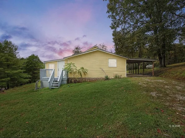 1573 Graham School Rd, Gallipolis, OH 45631
