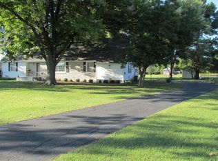 2197 W Fairview Ave, Carthage, MO 64836