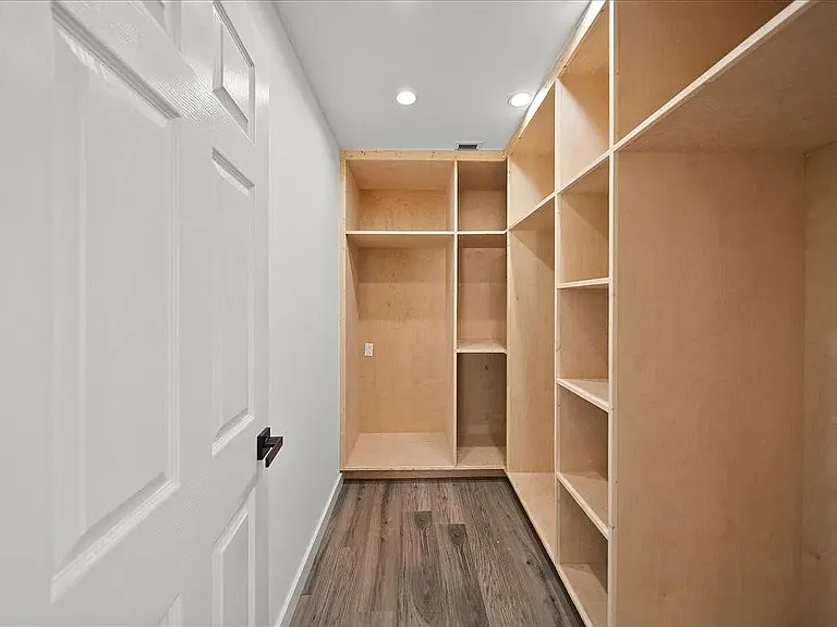 4516 Werner St — Photo 7