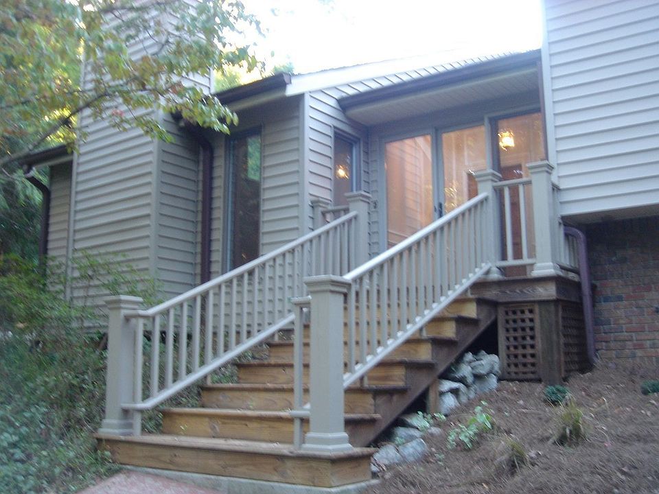 Front - stairs to sunporch
