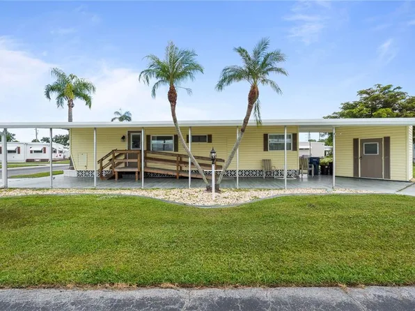 5319 Chateau Ln, Bradenton, FL 34207