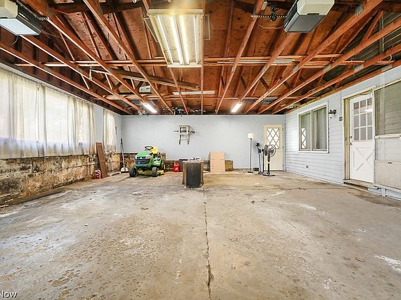4th image of 237 W Chestnut St