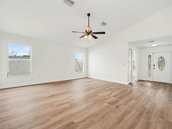 3rd image of 11647 Zimmerman Rd
