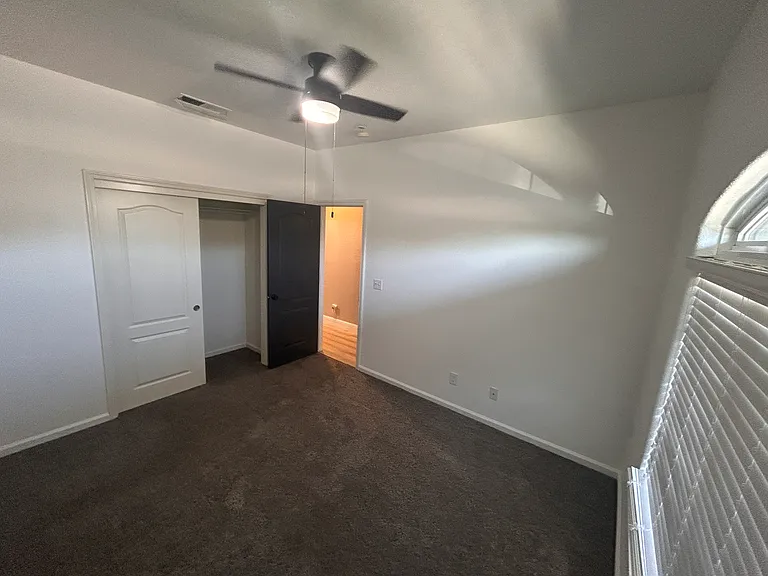 1519 W Castoro Way — Photo 18