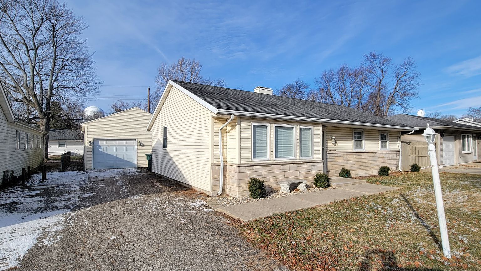 111 N Ridge Rd, Muncie, IN 47304 | Zillow