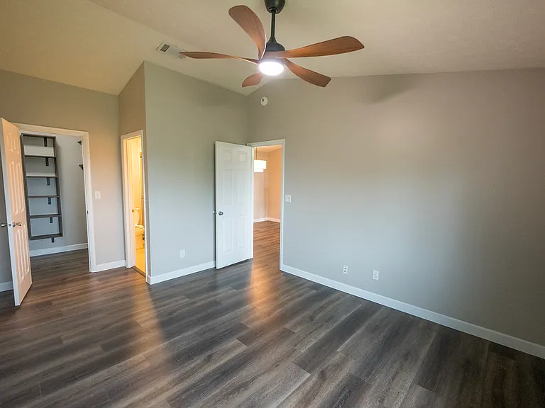 Main Bedroom to Walk-In Closet & Attached Bath