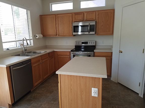 4th image of 4247 E Betsy Ln