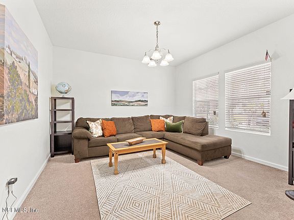 5th image of 155 COREY CAY Avenue