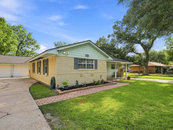 1705 Chilton Dr, Baytown, TX 77520