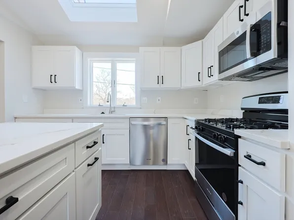 179 W Central St, Franklin, MA 02038