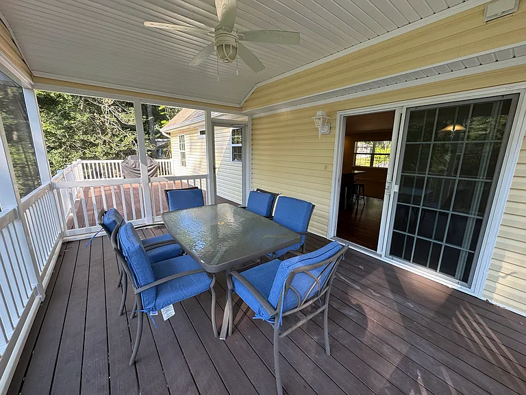 2094 Fieldcrest Dr — Photo 9