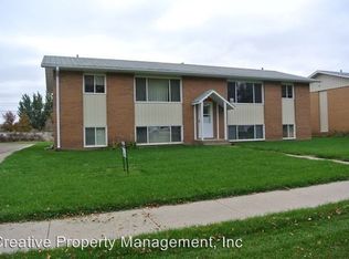 2001 2nd Ave SW APT 6, Minot, ND 58701