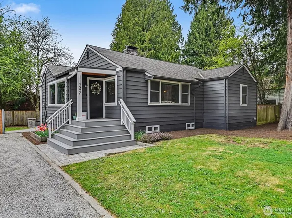 11347 Sand Point Way NE, Seattle, WA 98125