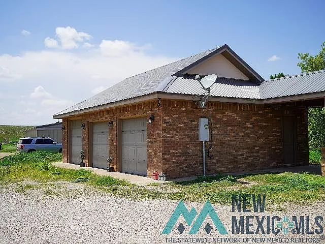 7342 N Main St — Photo 37