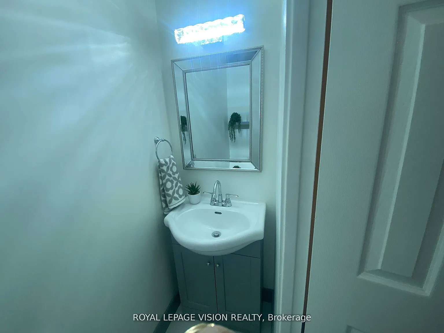 2 bed, $2,450 — Photo 3