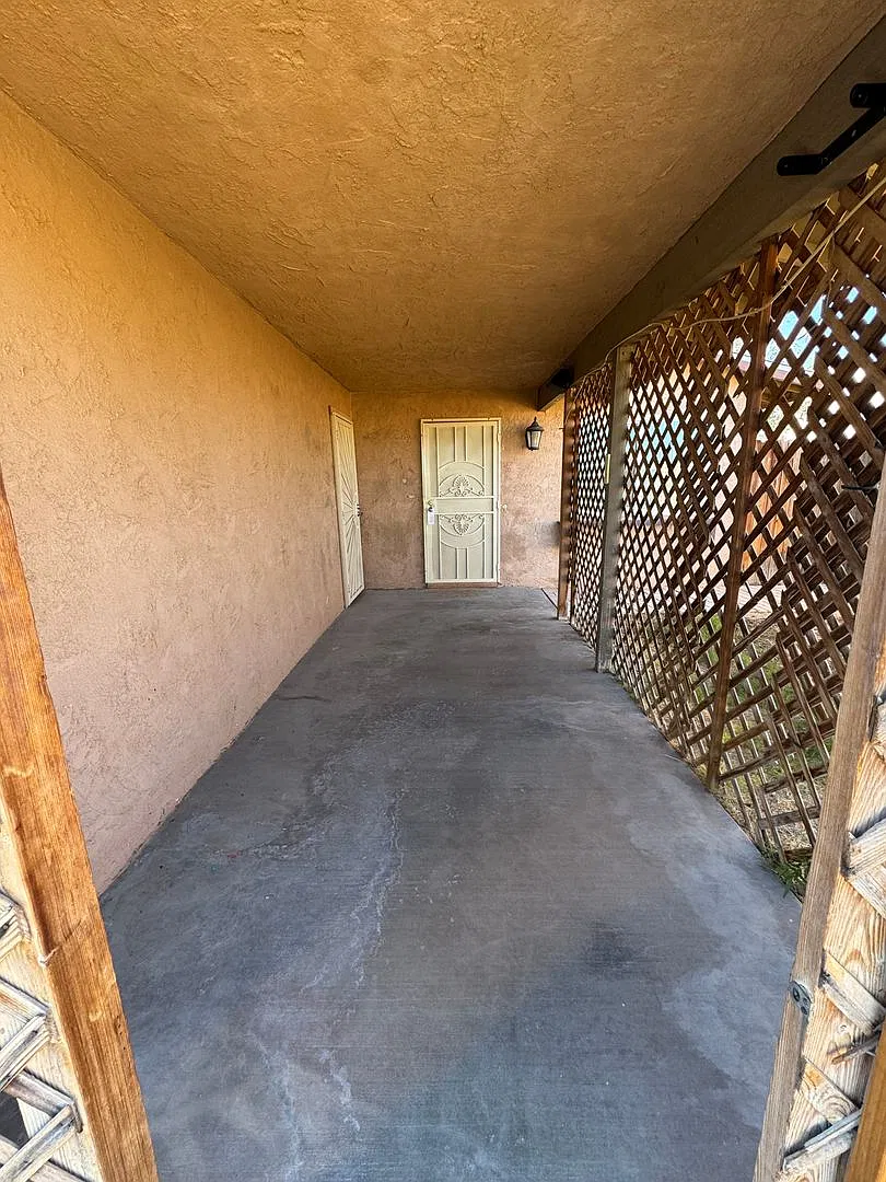 spacious 3 bedroom 2 bath home with large yard on cul-de-sac — Photo 3