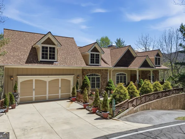 275 E Sugarbush Dr, Dillard, GA 30537