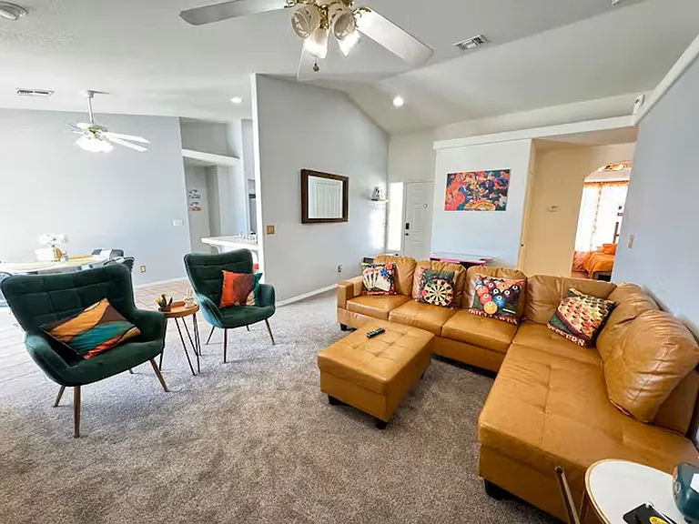 2576 McCormick Blvd — Photo 6