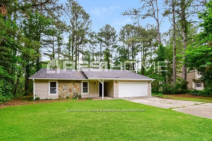 2565 Creel Rd — Photo 2