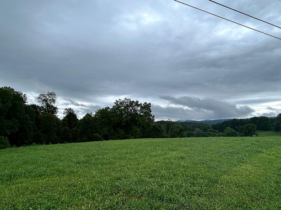 1st image of 605 Goldenberg Ln