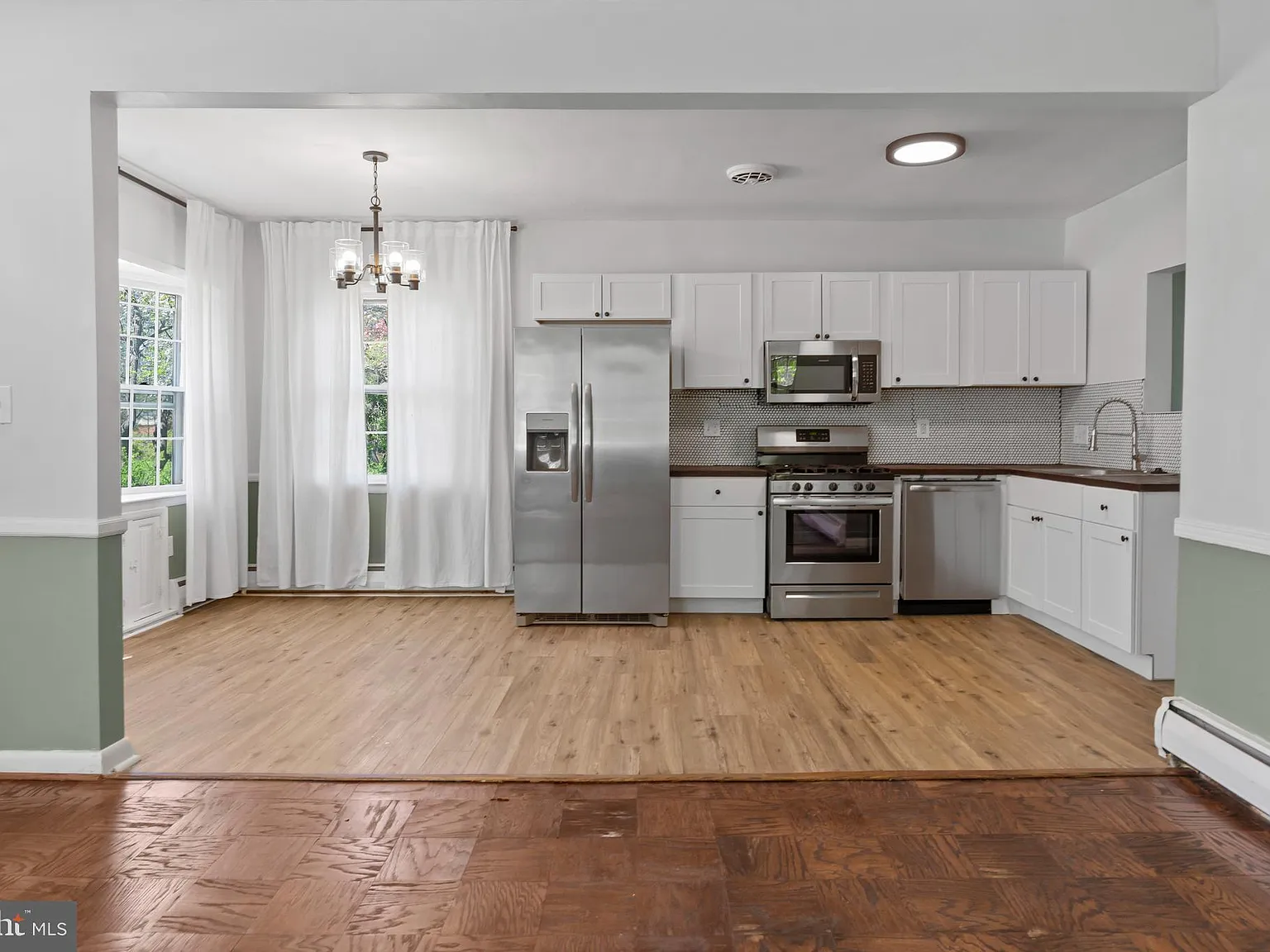 3 bed, 1572 sqft, $3,100 — Photo 4
