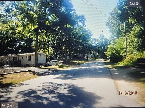 4th image of 7501 Henry St