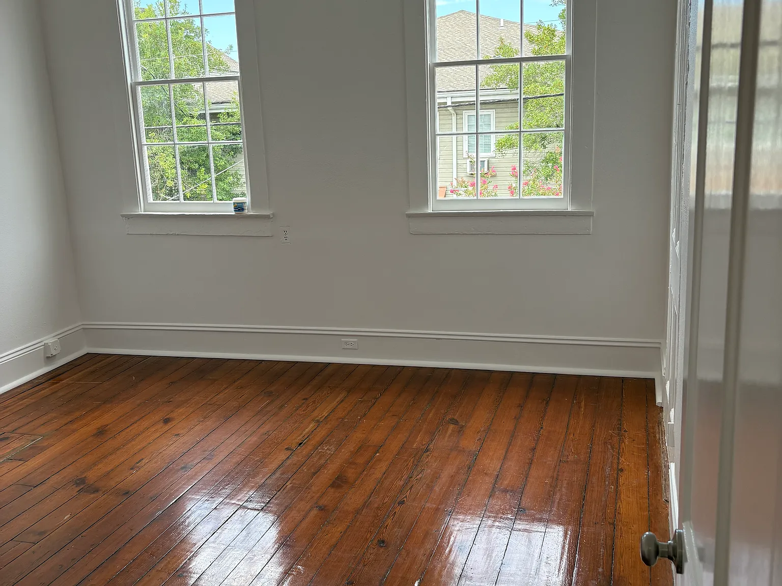 2 bed, 1100 sqft, $2,050 — Photo 3