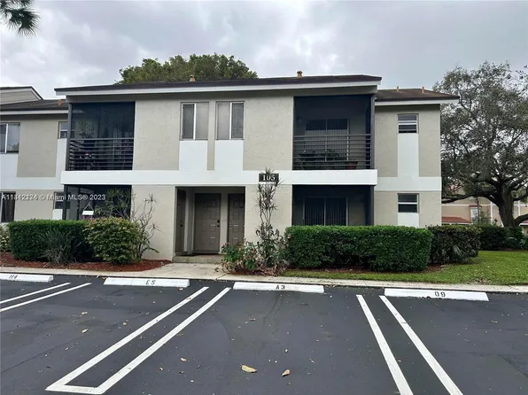 105 Gardens Dr APT 104, Pompano Beach, FL 33069
