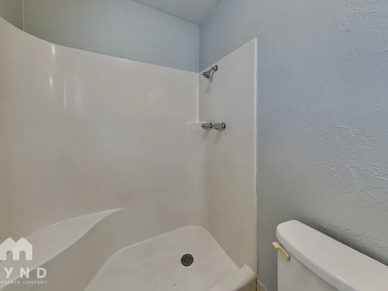 10716 N Arapaho Dr — Photo 11